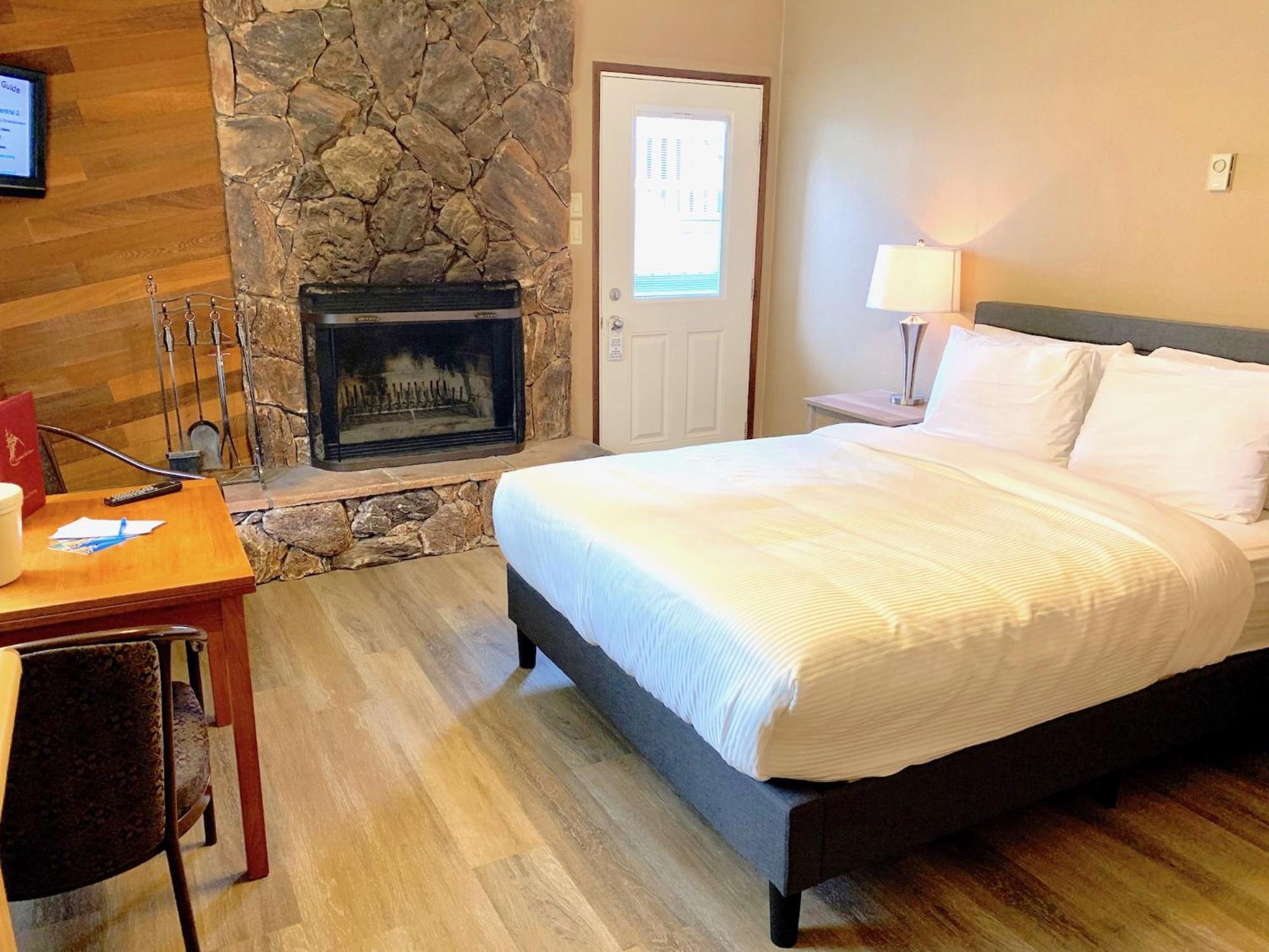 Sunwapta Falls Rocky Mountain Lodge Jasper Ngoại thất bức ảnh