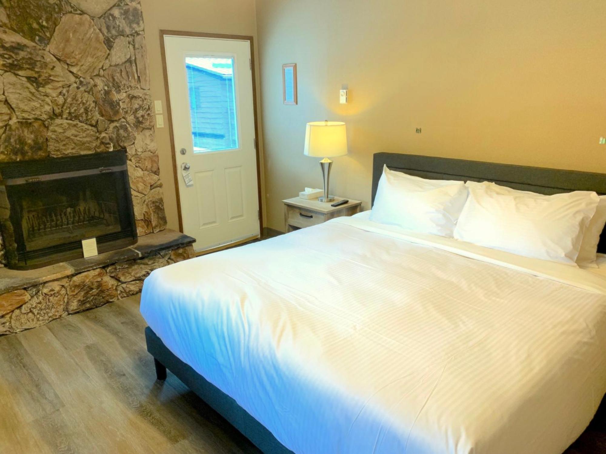 Sunwapta Falls Rocky Mountain Lodge Jasper Ngoại thất bức ảnh