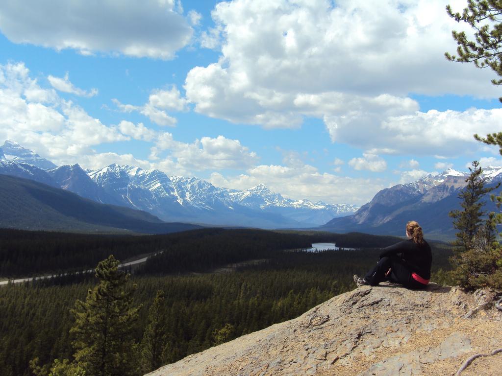 Sunwapta Falls Rocky Mountain Lodge Jasper Ngoại thất bức ảnh